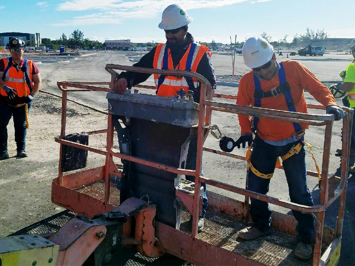 Prevent Fall Accidents With Aerial Scissor Lift Training